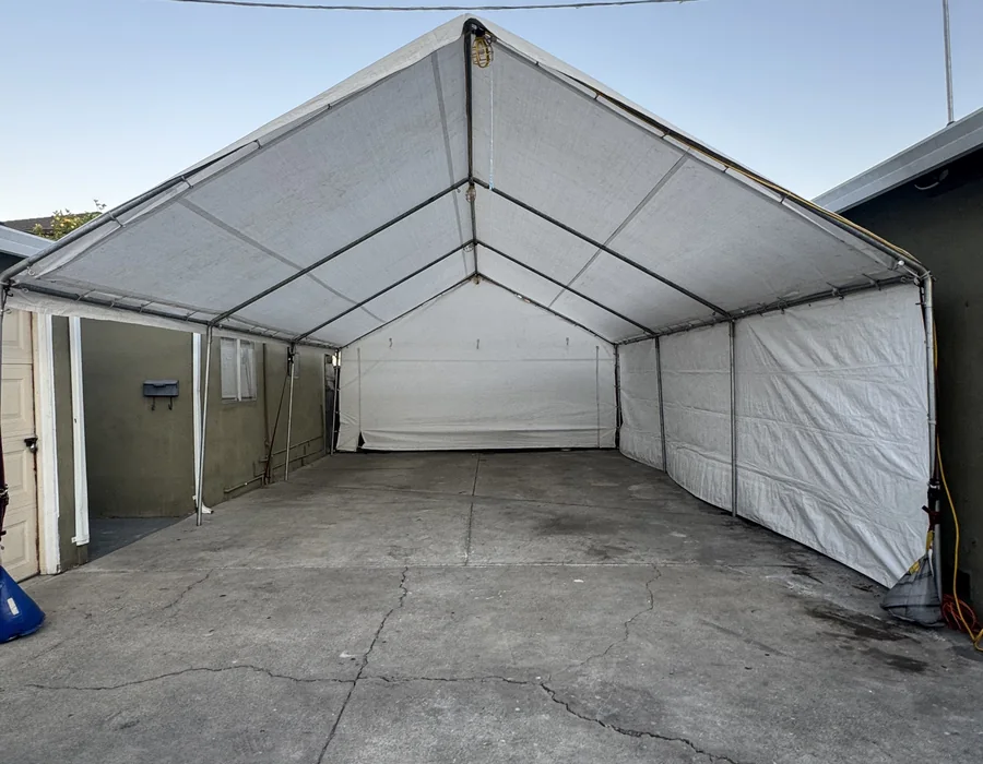 Carpa regular con sombra para invitados