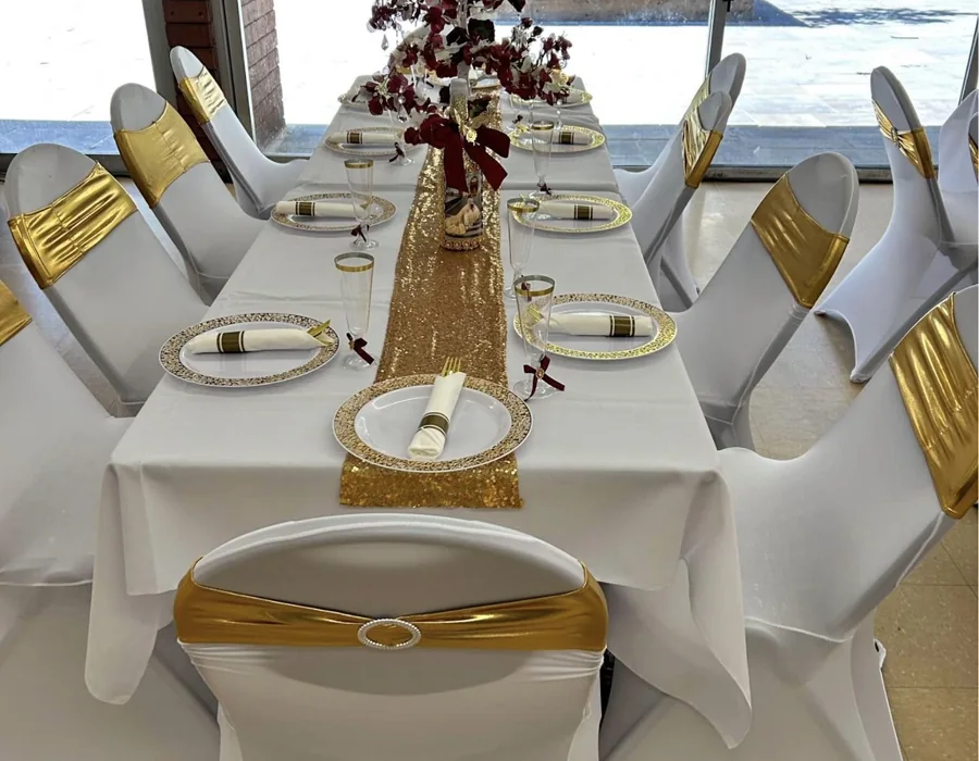 Mesa decorada para celebracion