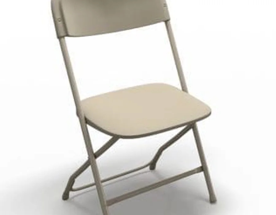Sillas apiladas para montaje